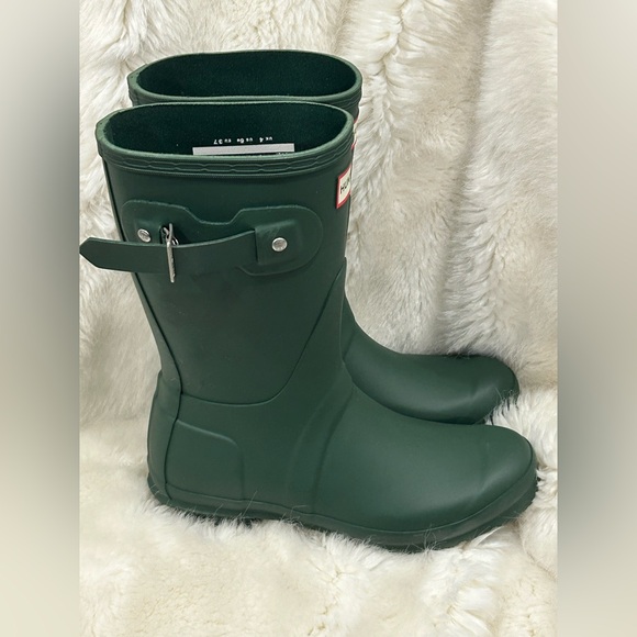 Hunter Classic Dark Green Boots - Picture 2 of 7